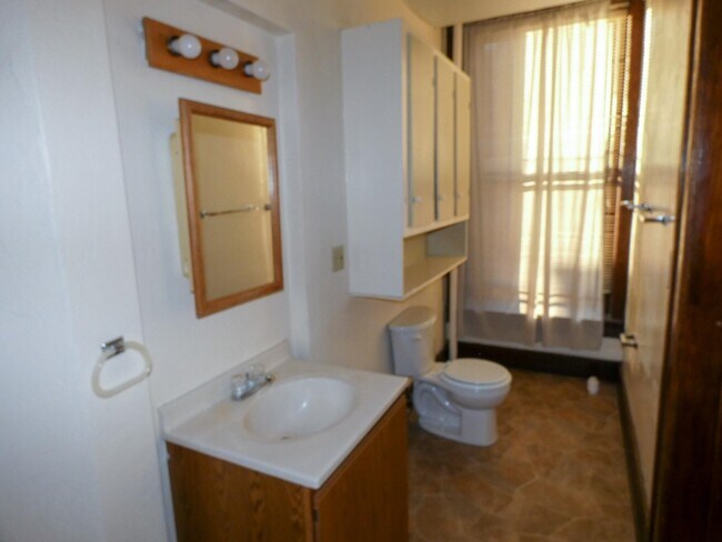 Photo - 15 E Main St