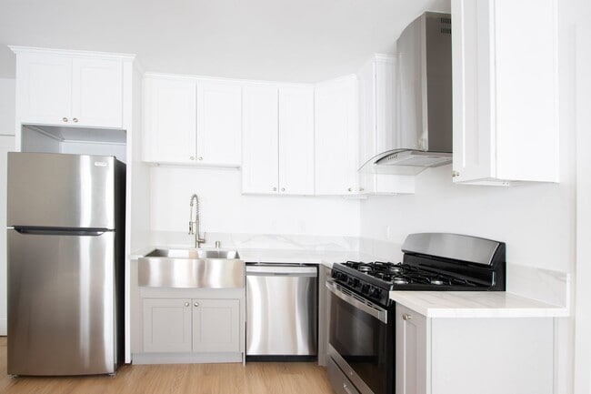 Photo - Lyman Place Apartments