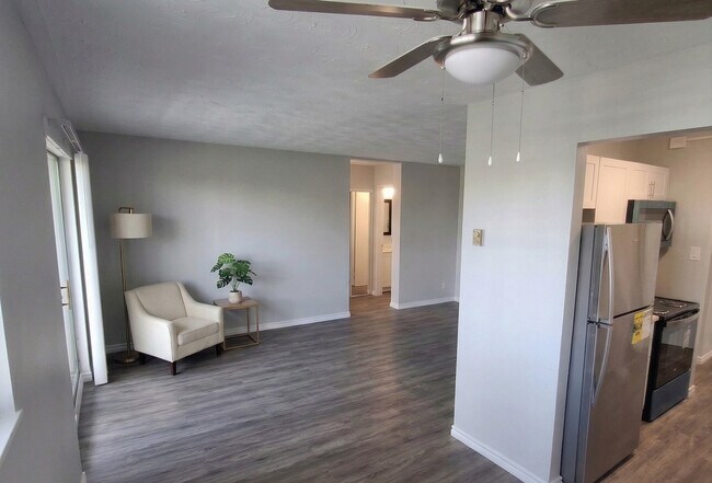 Photo - Pinegrove Apartments