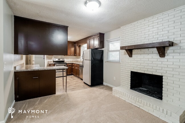 Photo - 212 Raintree Dr
