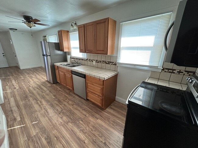 Building Photo - Why rent an apartment when you could have ...