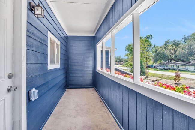 Photo - 16016 Green Manor Dr Unidad D