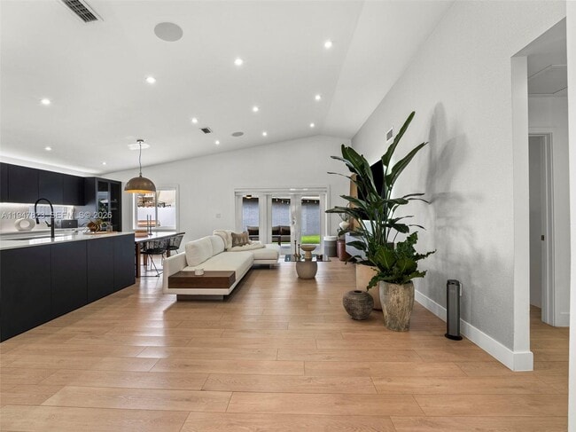 Photo - 7753 NW 189th St