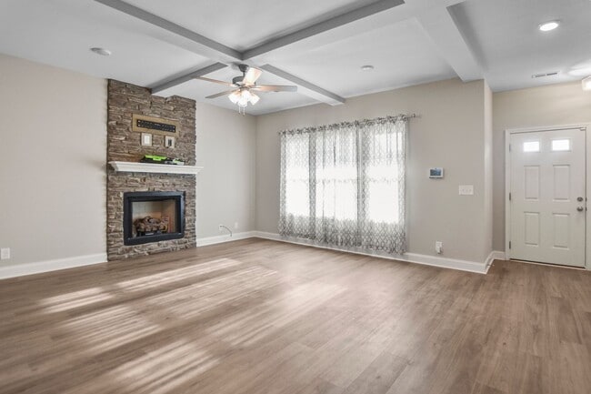 Photo - Pet Friendly Four Bedroom!