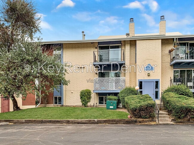 Building Photo - 12136 N Melody Dr Unit 302