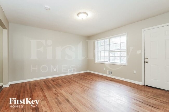 Photo - 6989 Adel Ln