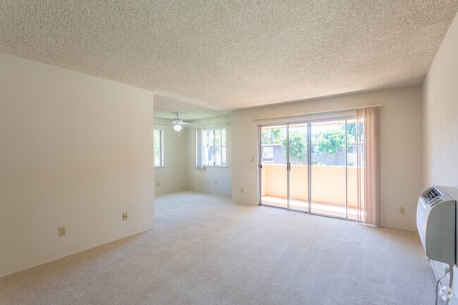 Living Area 1 Bedroom