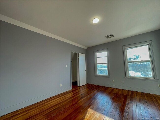 Photo - 26 Woodlawn Terrace Unit 3