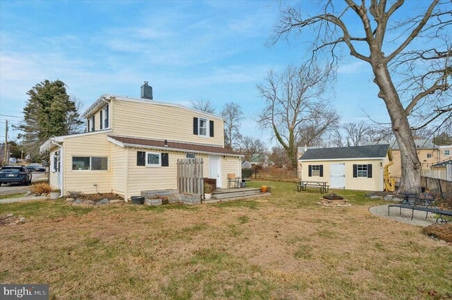 Photo - 407 Emerald St