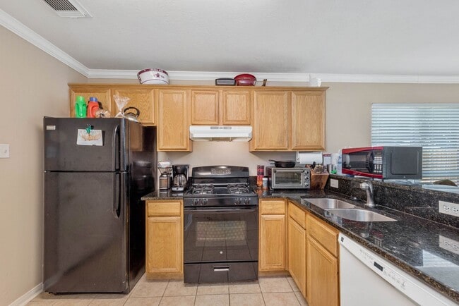 Photo - AUGUST 2026 PRE-LEASE!! COME TOUR THIS AMAZING 4 bed, 4 bath Home!!