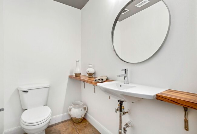 Photo - 831 S Flores St Unit 2201