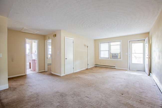 Photo - 9101 Hammett Ave