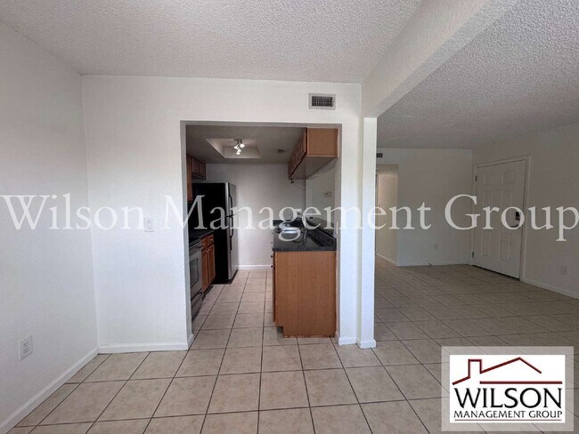 115 E Smith St Unit 8