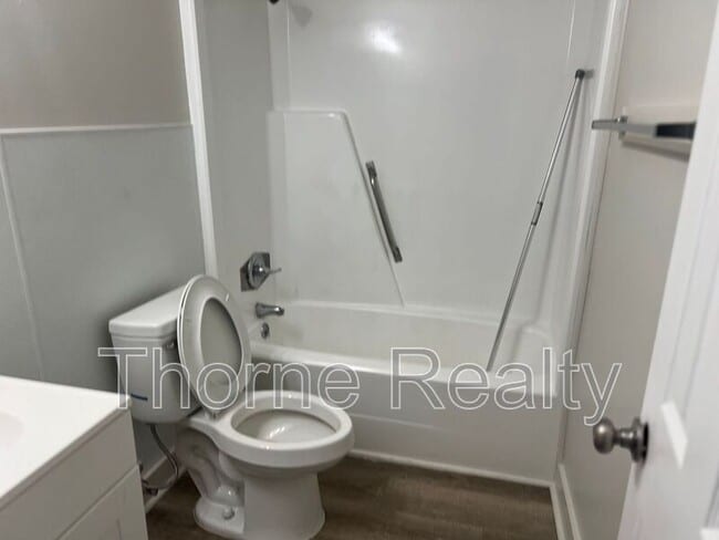 Photo - 118 Nandina Ct