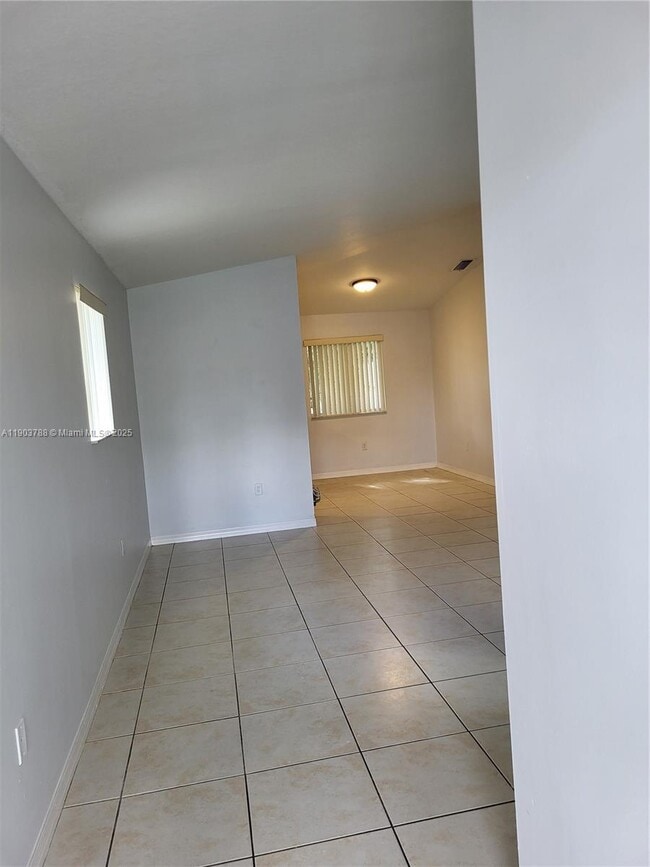 Photo - 2920 SE 12th Rd Unit 201-30