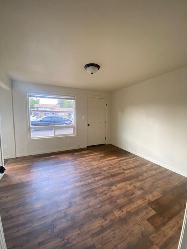 Photo - Newly Remodeled 1 Bedroom Apartment! Unit 07