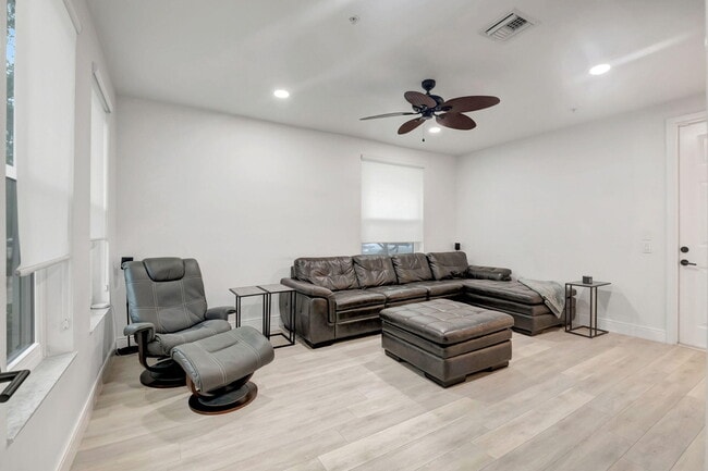 Photo - 1274 Vía Panzani