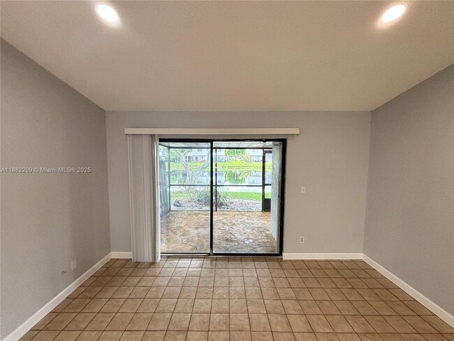 Photo - 4805 Pier Dr