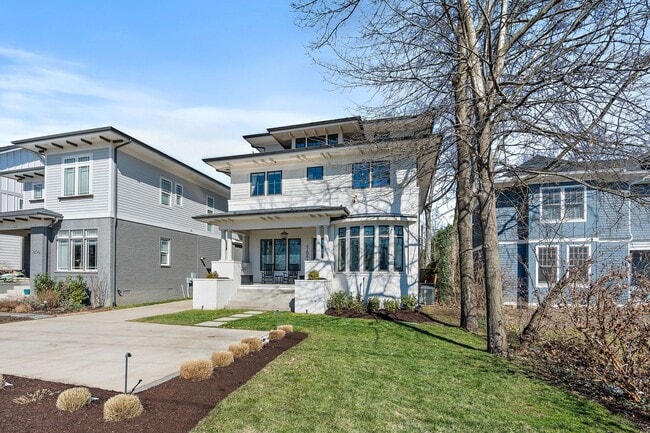 Photo - Luxury 12 South Living! $13,000 per month ...