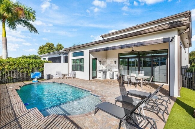 Photo - 17317 Santaluce Mnr