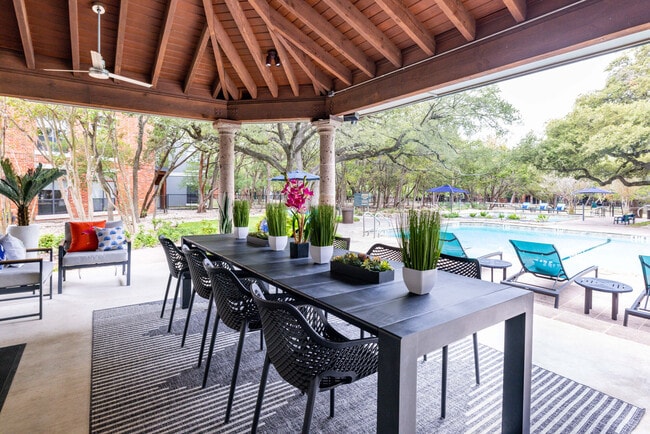 Hardrock Canyon apartments — community photo