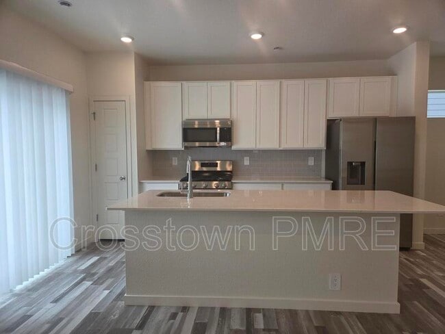 Photo - 3373 Kobuk St