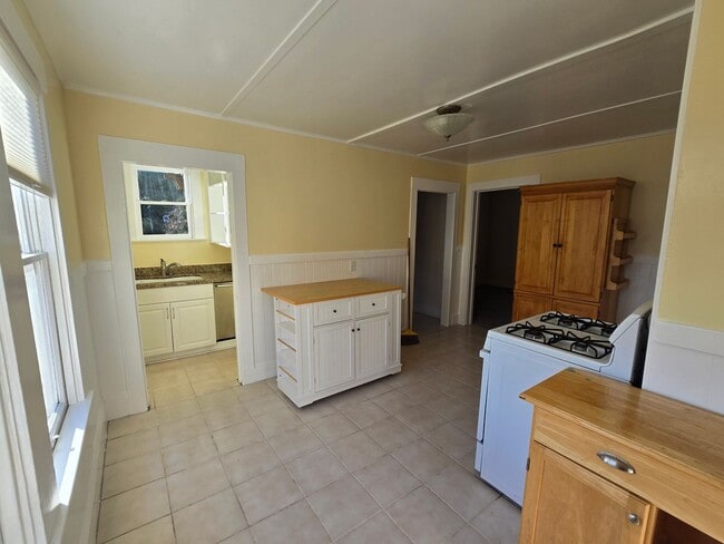 Photo - Beautiful Lower Level Unit in Pt. Richmond, CA