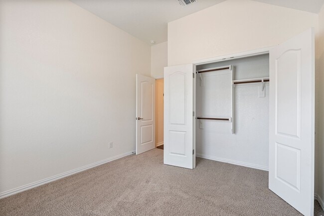 Photo - Beautiful 5 bedroom, 3 bathroom home in Buda!!!