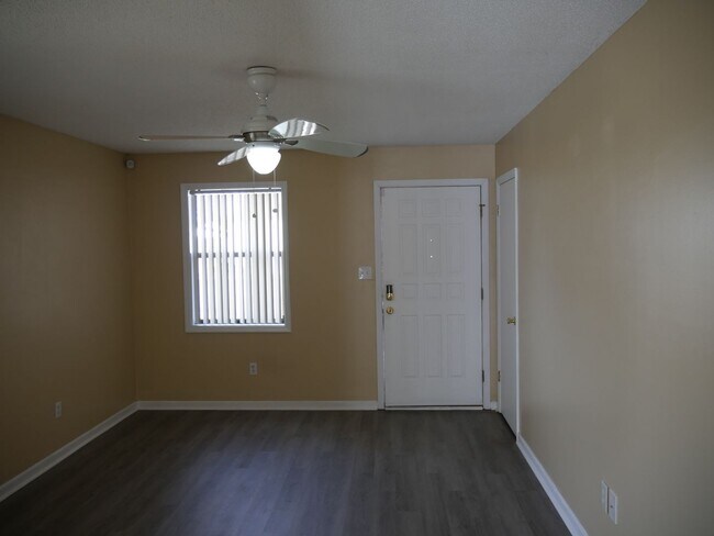 1600 Windsong Ct