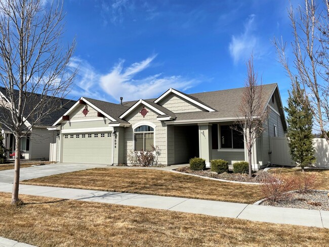 Beautiful 2 bed, 2 bath home with office/3... - Beautiful 2 bed, 2 bath home with office/3...