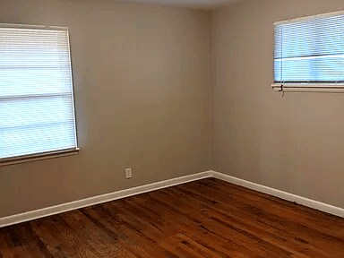 Photo - 3706 Lakewood Dr NW House