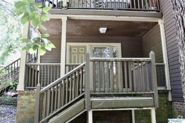 Building Photo - 2128 Greenwood Pl SW Rental
