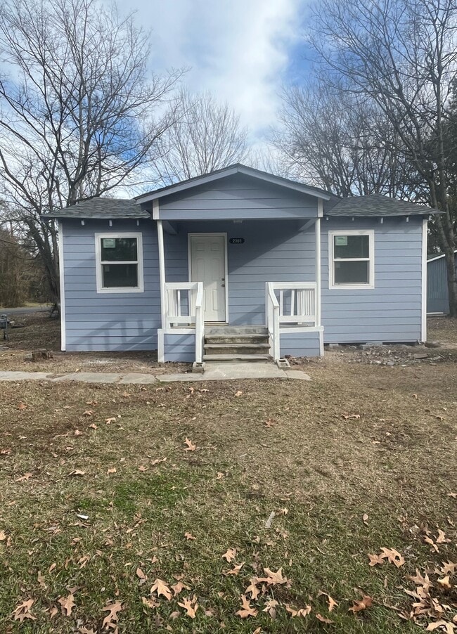 Powell Ave - Powell Ave House
