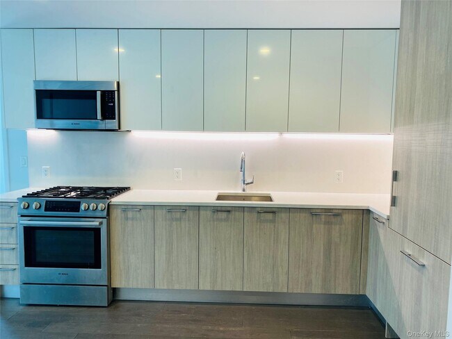 Photo - 131-40-131-40 40th Rd