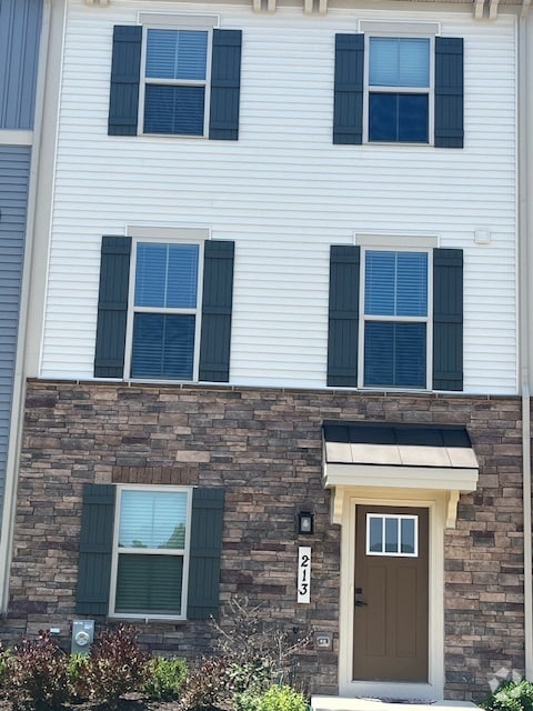 Building Photo - 213 Lyons Creek Dr Rental