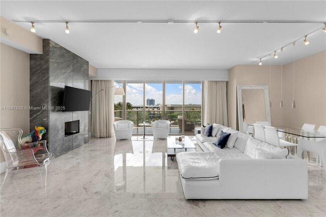 Building Photo - 9705 Collins Ave Unit 405N