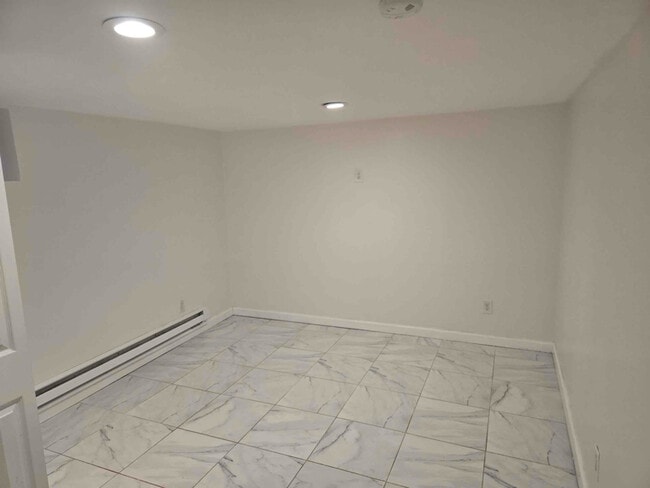 Photo - 78 Potters Ave Unit Basement