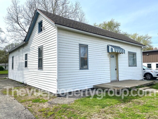 Fully Remodeled 2 bedroom Beauty with Spac... - Fully Remodeled 2 bedroom Beauty with Spac... Casa
