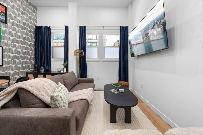 Photo - 168 McCaul St Unit SI ID1389231P