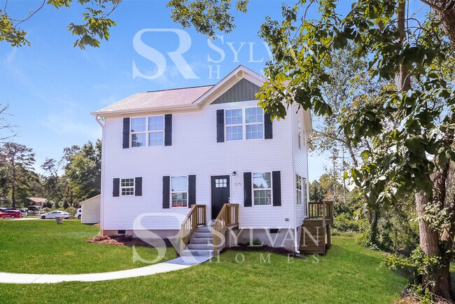 Photo - This lovely 3BR, 2.5BA home is move-in ready