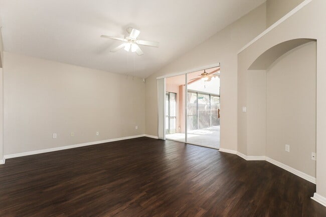 Photo - 6757 Waterton Dr