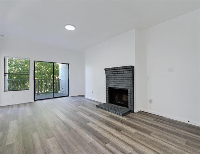 Photo - 9508 Kempler Dr Unit B