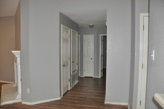 Photo - 3 Bedroom 2 Bath in Avery Ranch