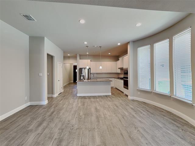 Photo - 2004 Windsor Dr