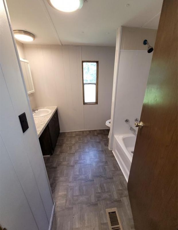 Photo - 19 Dogwood Dr