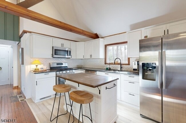 Photo - 319 Midway Dr