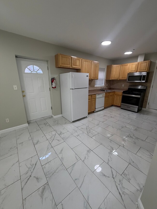 Photo - 204-206-206 N 7th St Unit B2