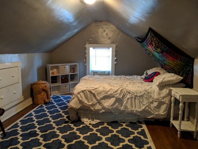 Photo - 57 Mayfield Ave Unidad C