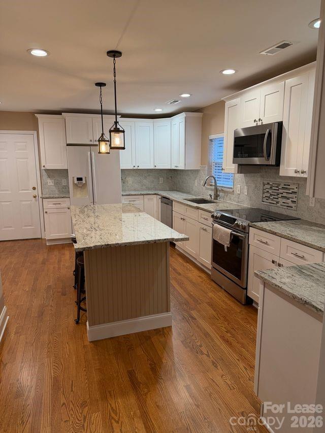 Photo - 9015 Carastan Dr