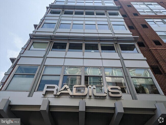 Building Photo - 1300 N St NW Unit 6 Rental
